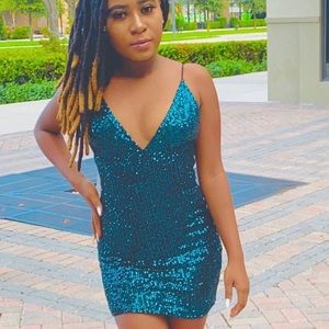 Meet your Posher, Mena